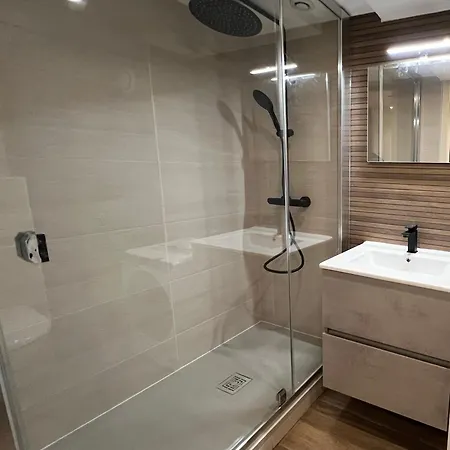 Apartment Hyper Centre : Deco Atelier Ou Mezzanine *