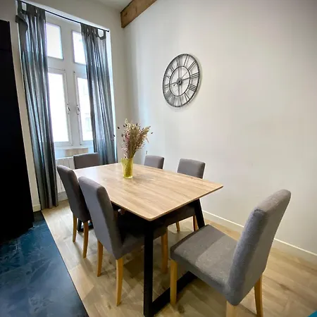 Hyper Centre : Deco Atelier Ou Mezzanine Apartment