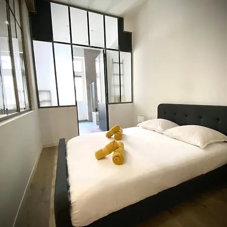 Hyper Centre : Deco Atelier Ou Mezzanine Apartment *