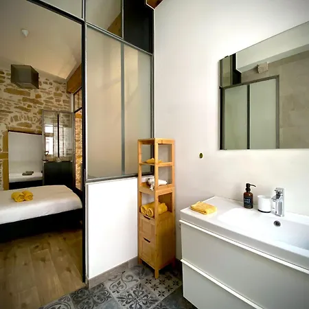 Hyper Centre : Deco Atelier Ou Mezzanine Apartment *